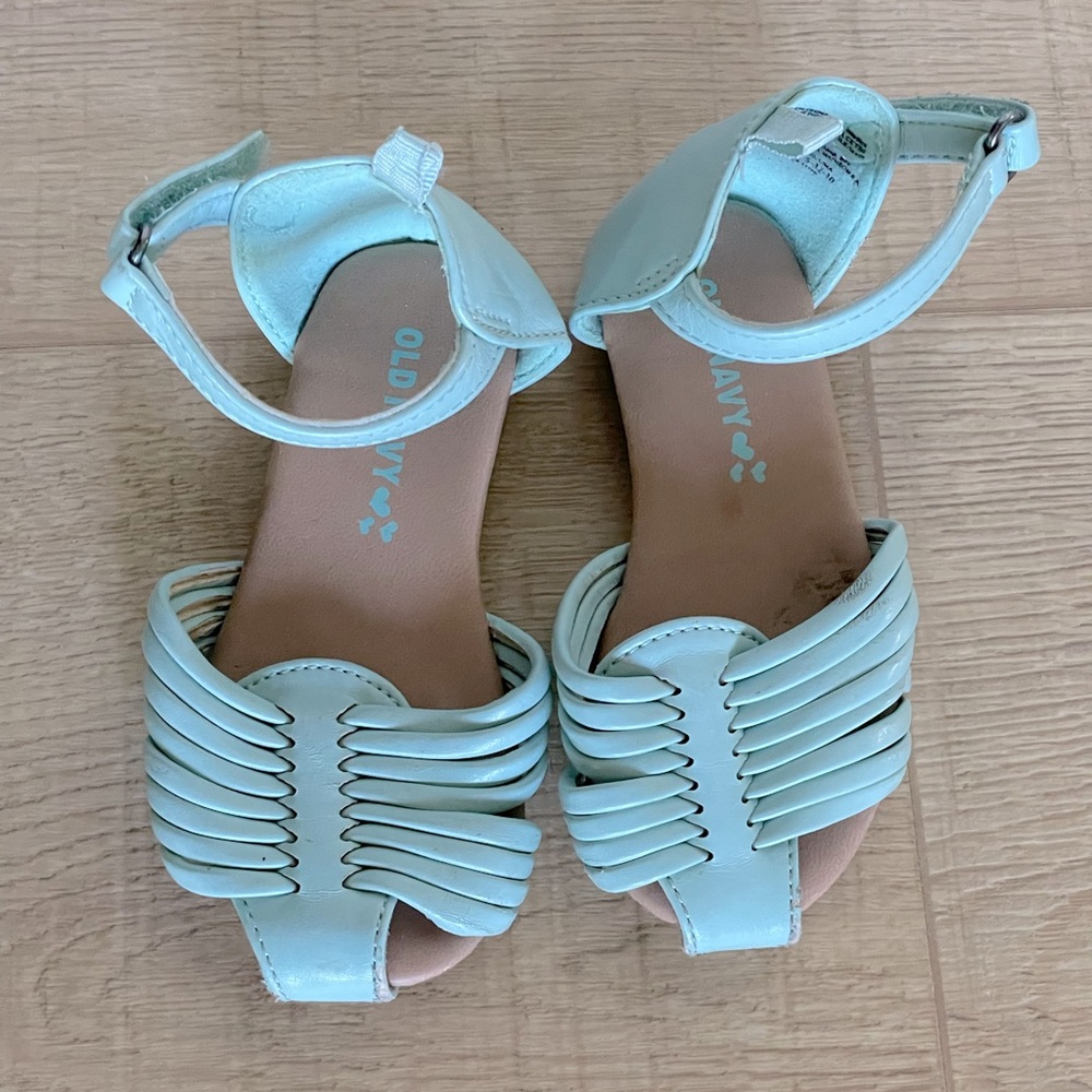 Old navy flats size 6